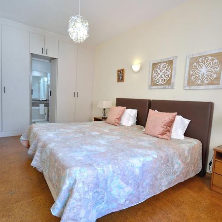 Walking Distance To The Centre - Snooker Table - Private Pool - 5 Bedrooms كوارتيرا المظهر الخارجي الصورة