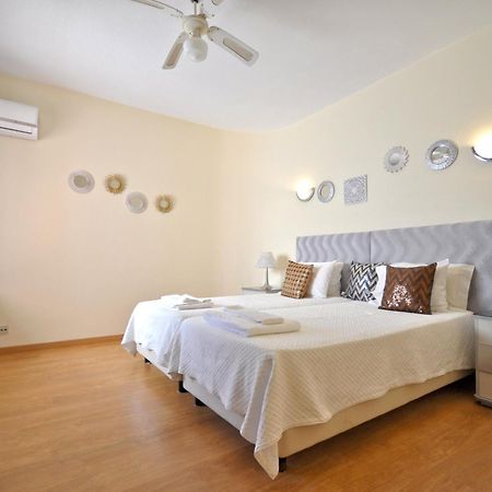 Walking Distance To The Centre - Snooker Table - Private Pool - 5 Bedrooms كوارتيرا المظهر الخارجي الصورة