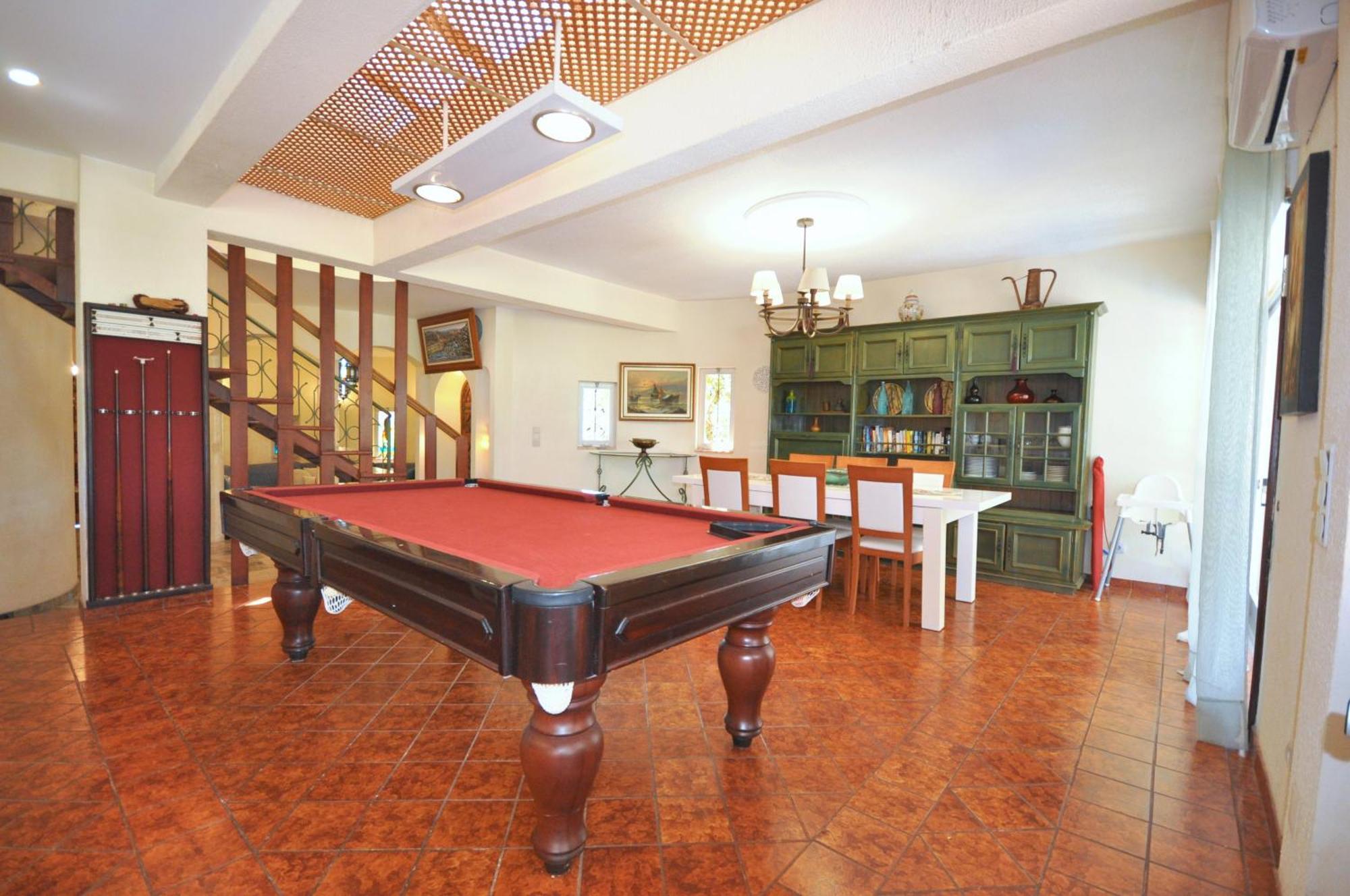 Walking Distance To The Centre - Snooker Table - Private Pool - 5 Bedrooms كوارتيرا المظهر الخارجي الصورة