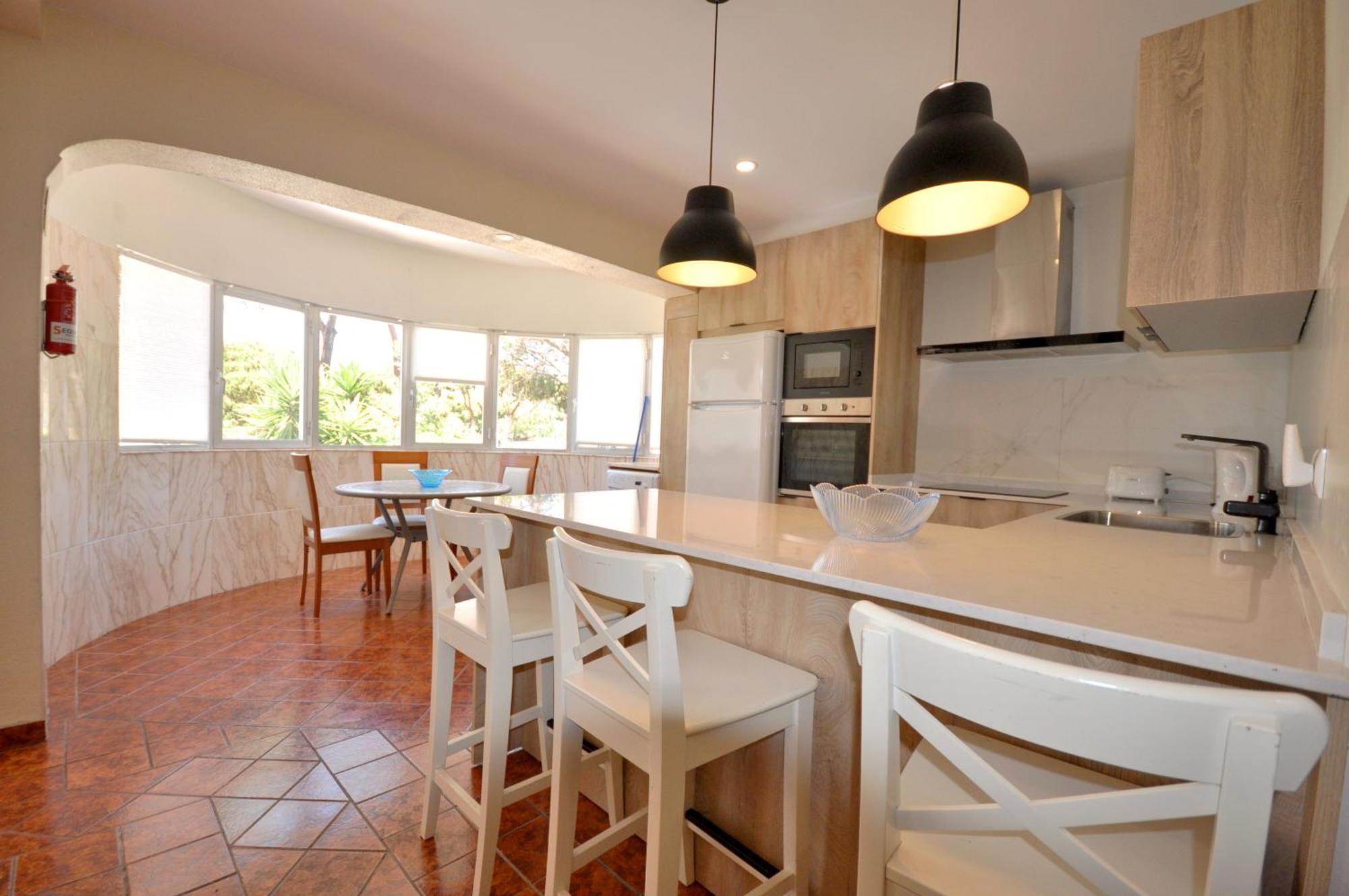 Walking Distance To The Centre - Snooker Table - Private Pool - 5 Bedrooms كوارتيرا المظهر الخارجي الصورة