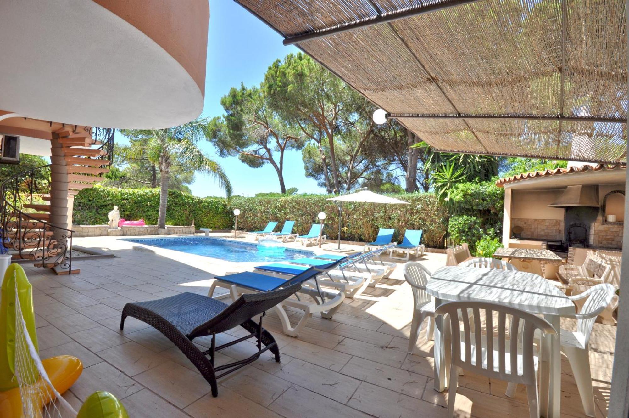 Walking Distance To The Centre - Snooker Table - Private Pool - 5 Bedrooms كوارتيرا المظهر الخارجي الصورة