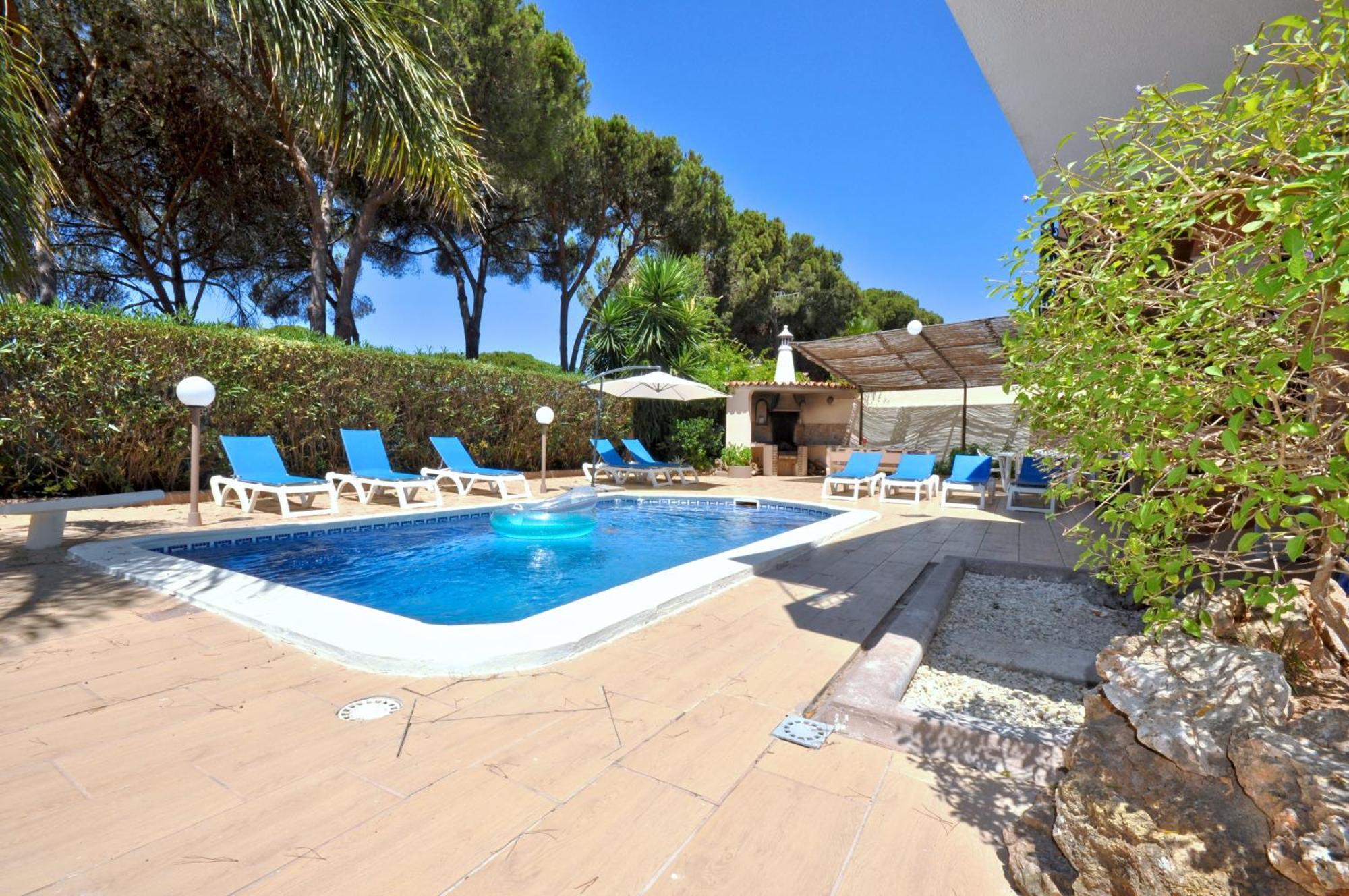 Walking Distance To The Centre - Snooker Table - Private Pool - 5 Bedrooms كوارتيرا المظهر الخارجي الصورة